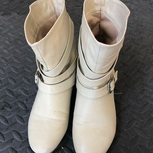 Off white bootie